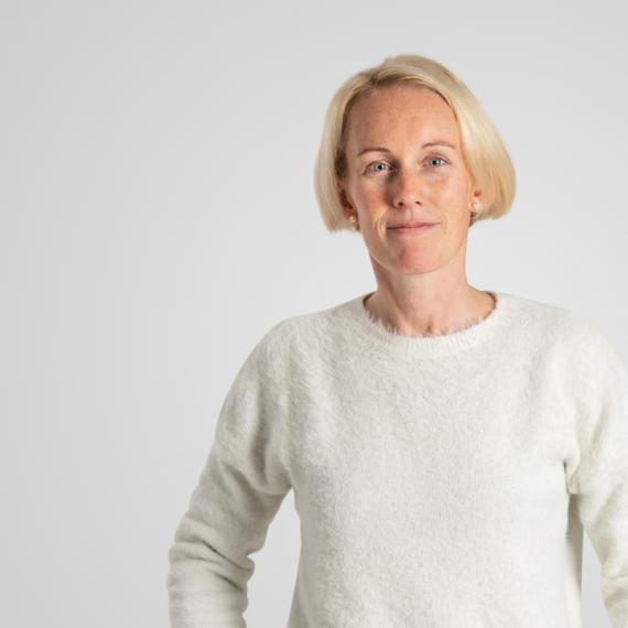 contacteer onze specialiste Elke Debou.